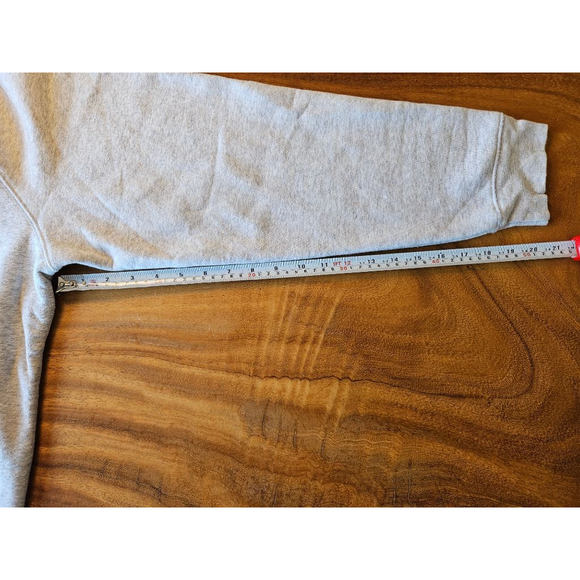 Brunette The Label Oversized Gray Burgundy "The Babes Club" Sweatshirt Size M/L - Picture 13 of 15